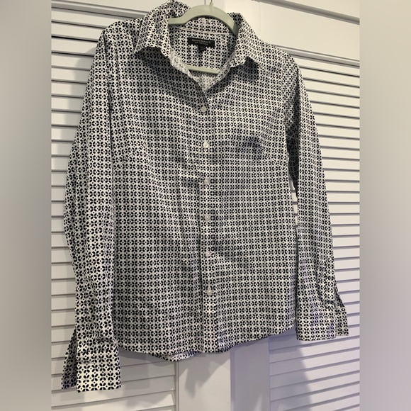 Banana Republic button down classic novelty print  business office size 10 - Picture 3 of 6